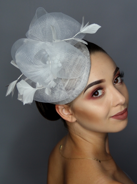 MODISTE ToczkiFascynatory.pl Kapelusze; Toczki; Fascynatory, Ozdoby ślubne do włosów; Woalki; kapelusze Wrocław (73) Toczki Fascynatory ozdoby ślubne MODISTE.JPG