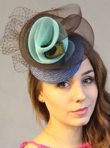 Fascynator Morskiej Bryzy – Kolorowy Akcent Twojej Stylizacji