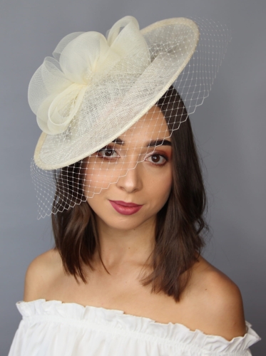Kapelusz damski elegancki.