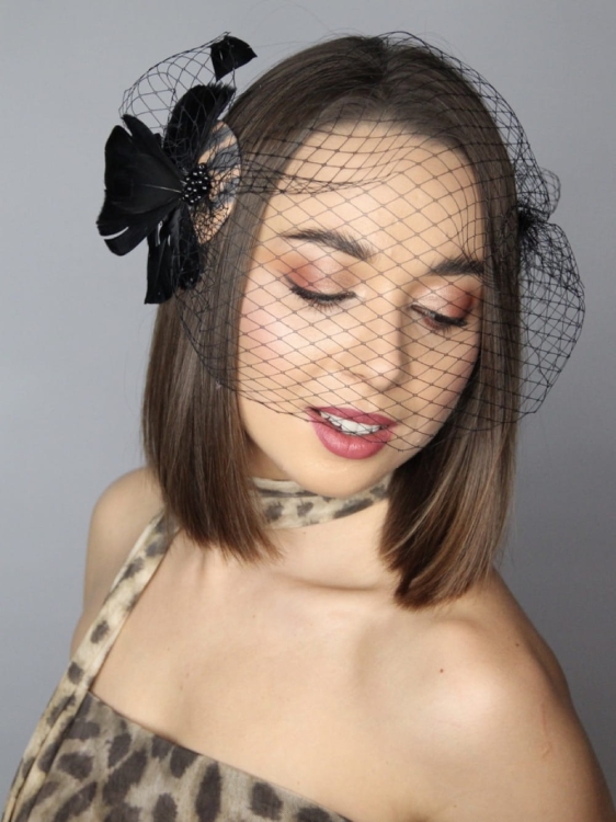 Fascynator-panterka-woalka-pióra-spinka (13).jpg