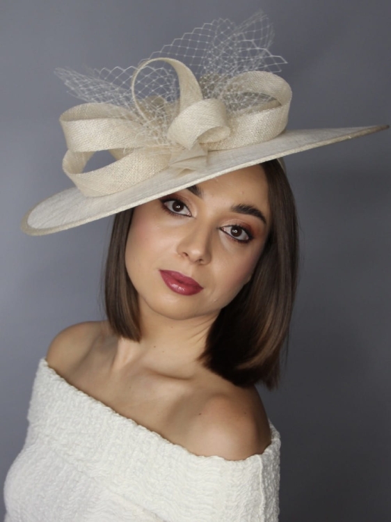 Kapelusz-damski-elegancki-koktajlowy-duży-śmietankowy-ivory (9).jpg