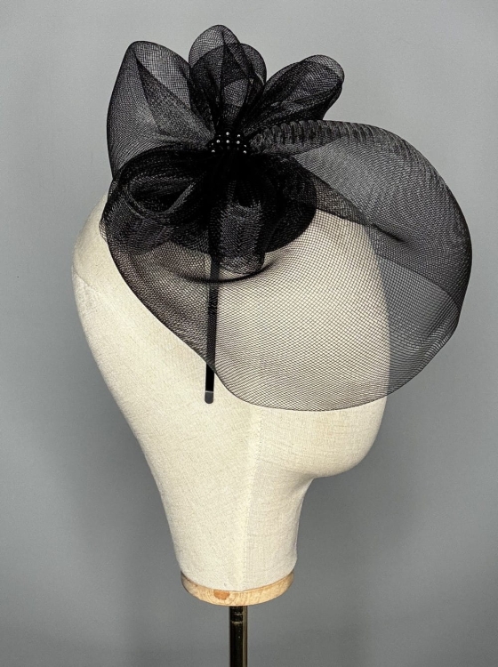Damski-toczek-czarny-z-woalka-elegancki (7).jpg