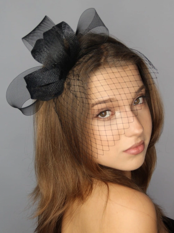 Fascynator-czarny-elegancki-na opasce-wieczorowy (21).JPG