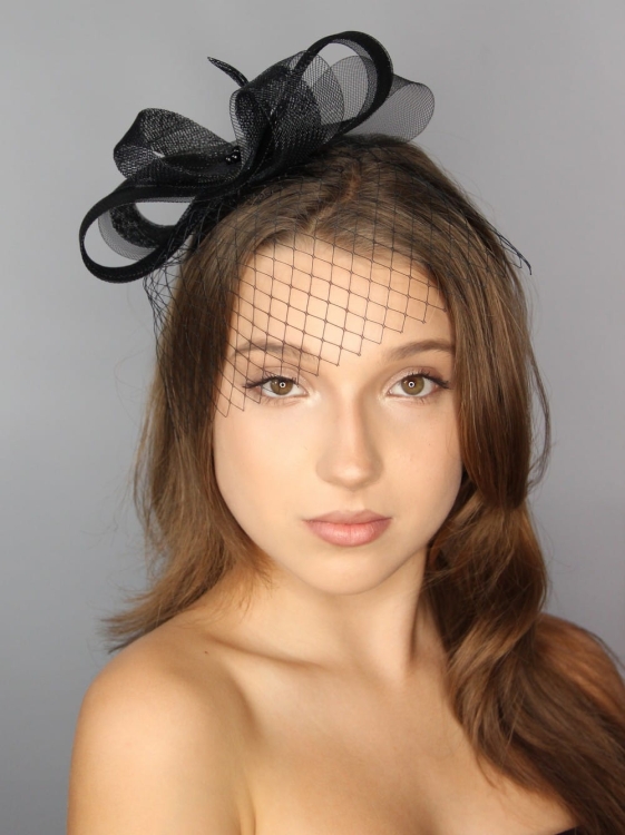 Fascynator-czarny-elegancki-wieczorowy-na-opasce (17).JPG