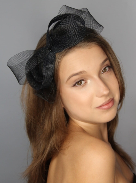 Fascynator-czarny-elegancki-na opasce-wieczorowy (1).JPG