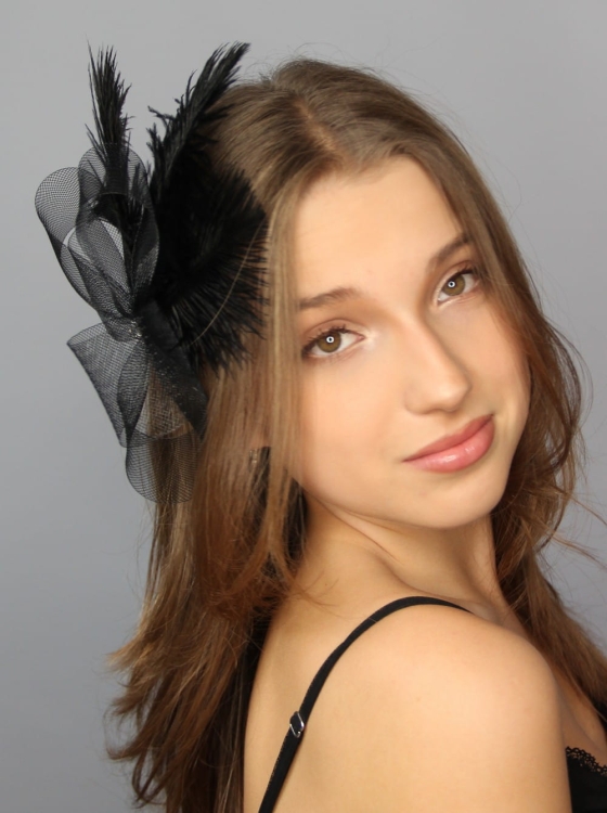 Fascynator-spinka-piora-wieczorowa-karnawalowa-elegancka-czarna-catsby (6).JPG