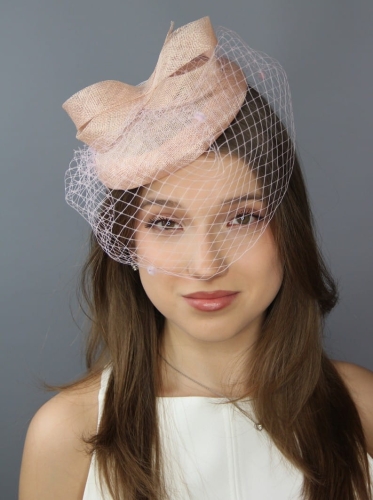 Toczek-pudrowy-róż-kapelusz-koktajlowy-fascynator-na-ślub-wysgigi-konne  (7).JPG