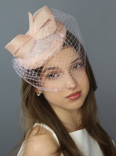 Toczek-pudrowy-róż-kapelusz-koktajlowy-fascynator-na-ślub-wysgigi-konne  (8).JPG