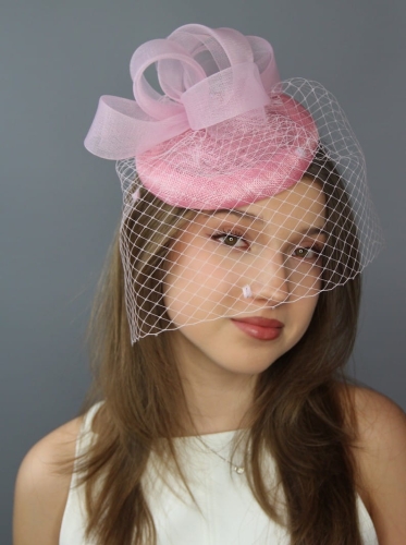 Toczek-pudrowy-róż-kapelusz-koktajlowy-fascynator-na-ślub-wysgigi-konne  (18).JPG