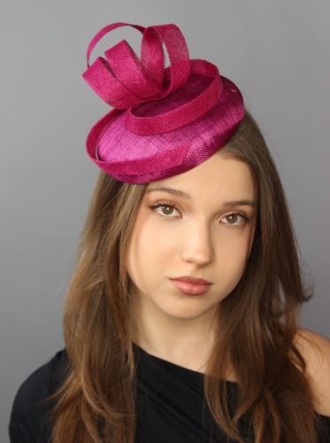 Toczek-z-woalką-różowy-koktajlowy-kapelusz (10).JPG