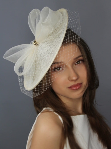 Kapelusz-ivory-śmietankowy-koktajlowy-na-ślub-wesele (3).JPG