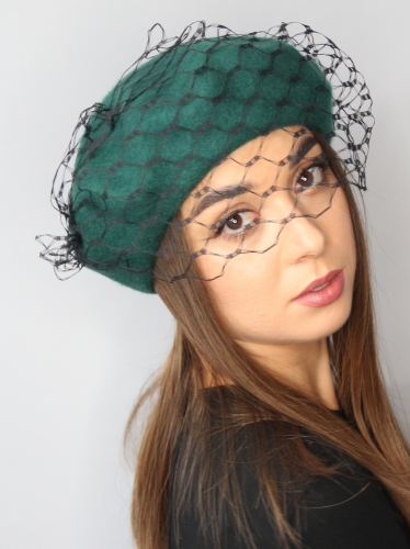 zielony-beret-z-welny-z-woalka (4).JPG