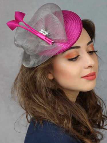 Okazały Toczek Damski z Buntala – Nowoczesna Elegancja